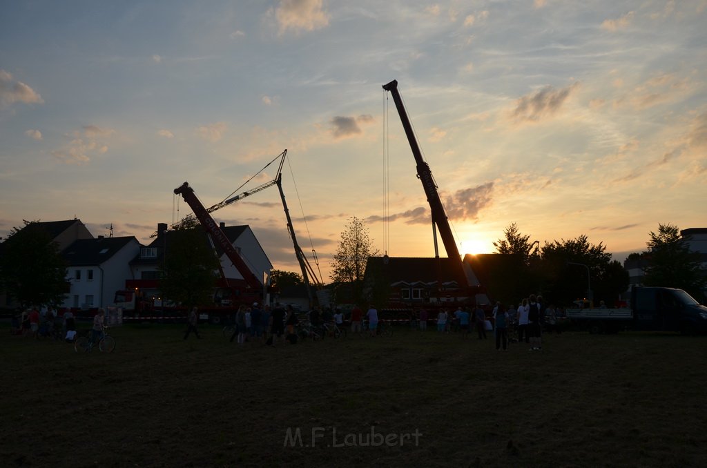 Kran drohte umzustuerzen Koeln Porz Zuendorf Hauptstr P093.JPG - Miklos Laubert